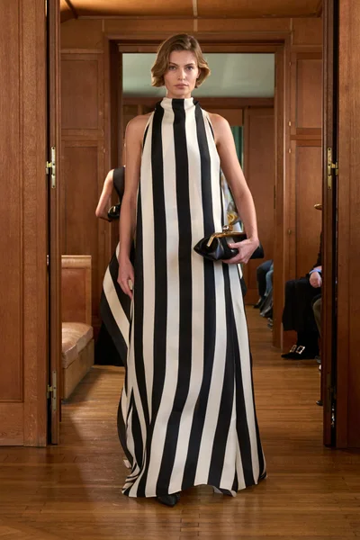 Look 35